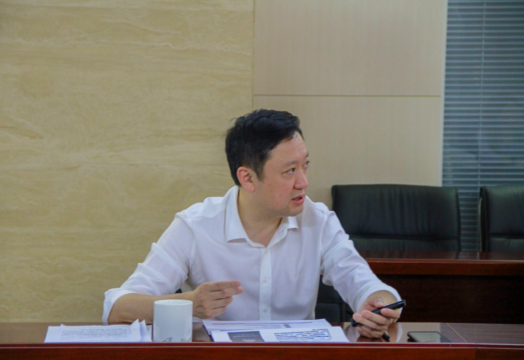杜巖岫同志參加支部活動(dòng)，為黨員講授黨課